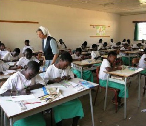 Bouar : Le 1er examen de l’année scolaire 2012 – 2013 au CET Notre Dame de Maïgaro